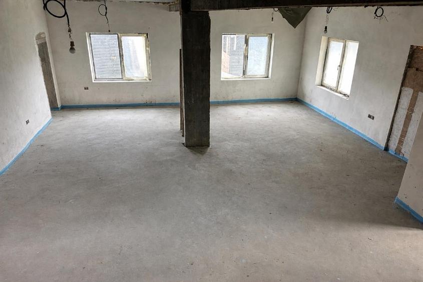 Vila Cumpana P+1+M 700mp - 1