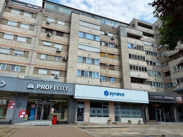 Apartament cu 4 camere decomandat în Central Apartament cu 4 camere decomandat în Central