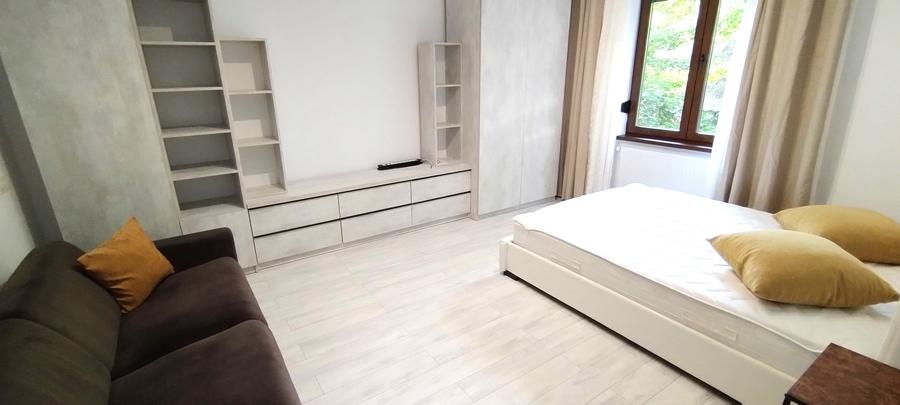 Garsoniera moderna, spatioasa ~ Etaj 1/5  ~ Loc parcare - 2