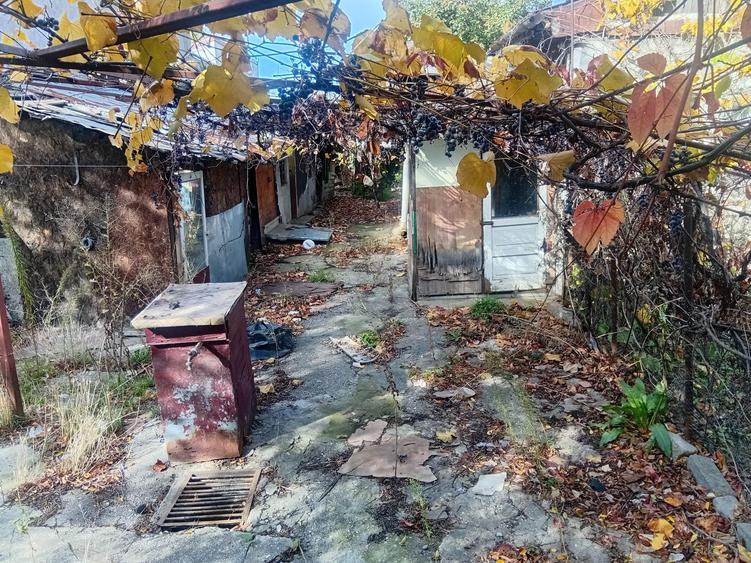 Casa Giulesti  300 mp - 2