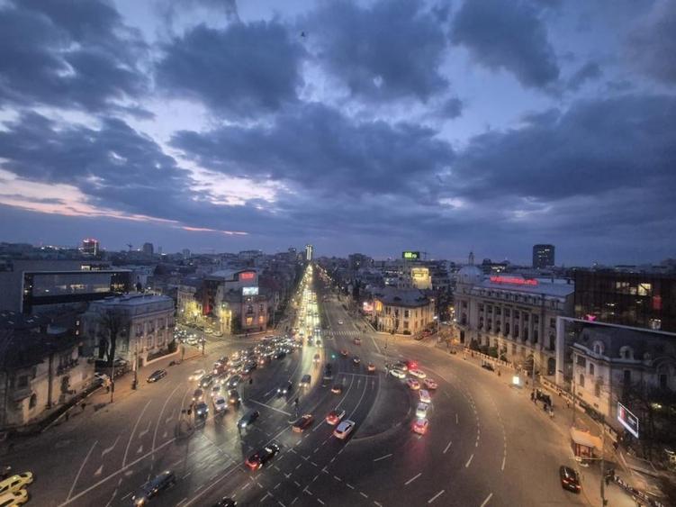 Piata Romana | 1 min metrou | doua camere | centrala bloc - 9