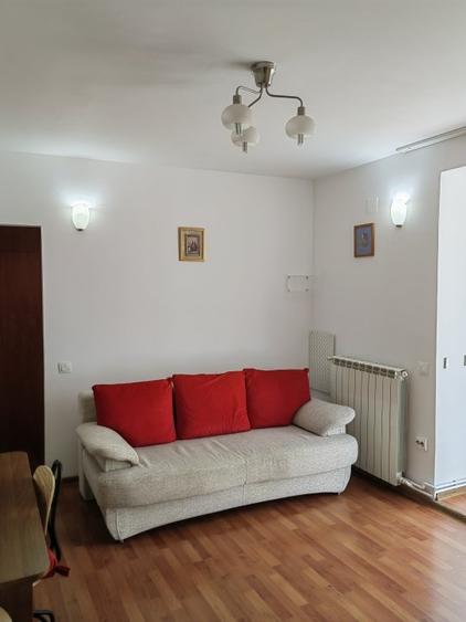 Proprietar închiriez garsonieră Hala Traian Sector 2 - 6