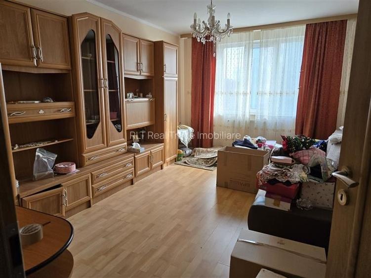 Apartament 3 camere etaj intermediar Astra