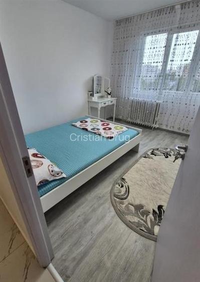 Apartament 3 camere Titan