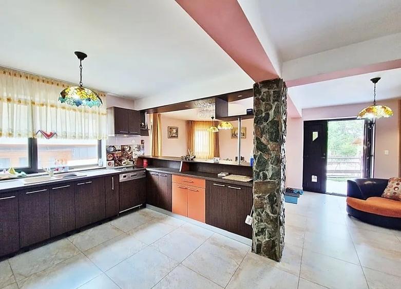 Vila / casa de vânzare - 16