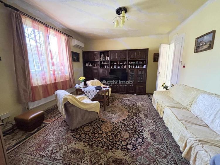 Casa central singur in curte - 150 mp util - 411 mp curte - 4