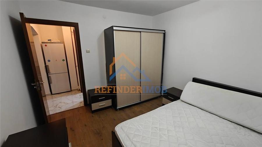 Vanzare apartament 2 camere zona Crangasi  - - 1