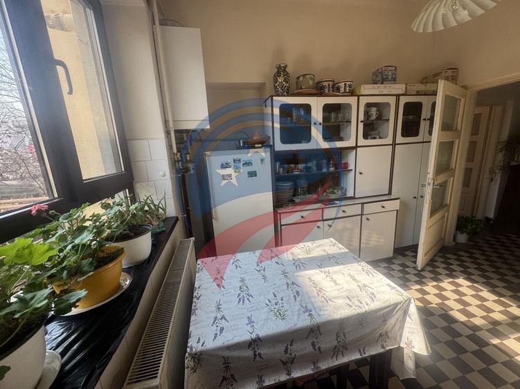 Casa zona Liceul Brancusi - 2