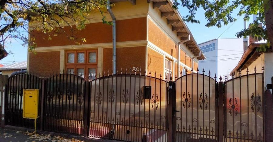 Casa orasul Buzau strada Urziceni. Casa orasul Buzau strada Urziceni.