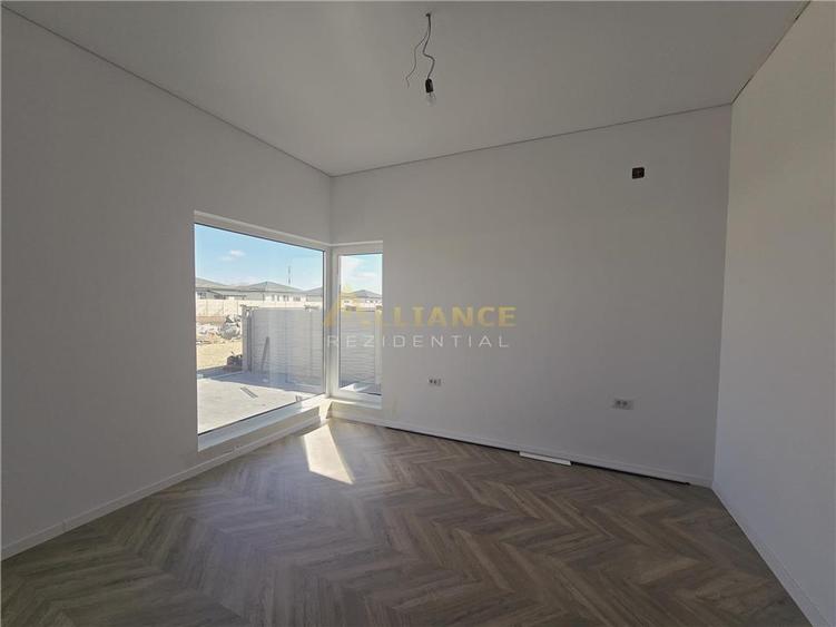 Casa individuala- 4 camere- 371mp teren- placa de beton - 5