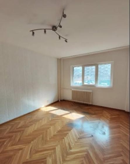 13 Septembrie - Panduri langa spitalul Burghele, parter, nemobilat, 68mp - 1