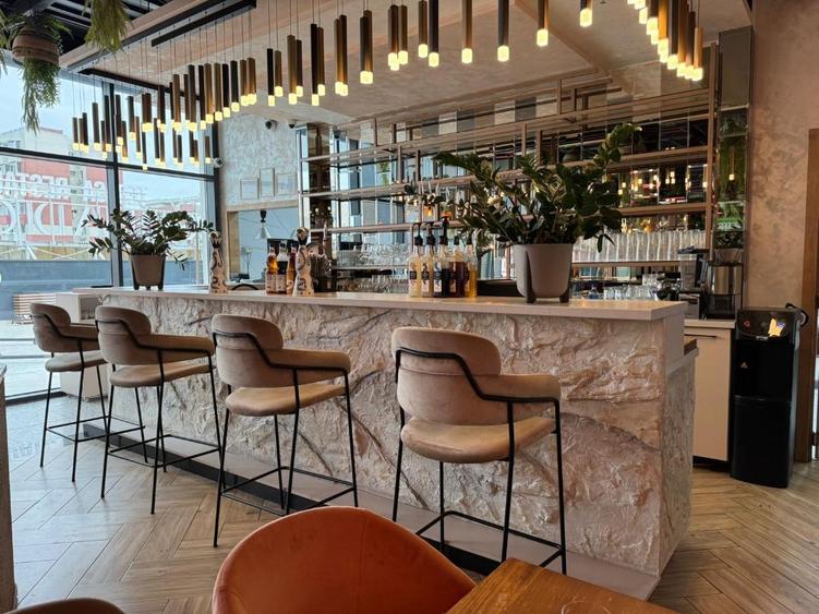 DE VANZARE AFACERE RESTAURANT , CU LOCATIEINCHIRIATA IN SEBASTIAN PROSPER MALL - 8