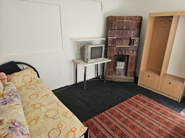 Camera la curte cu chirie in Popesti Leordeni - 3