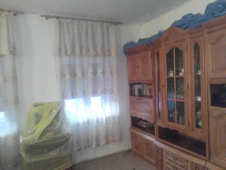 vand casa cu curte si gradina in zona central istorica a Brasovului - 1