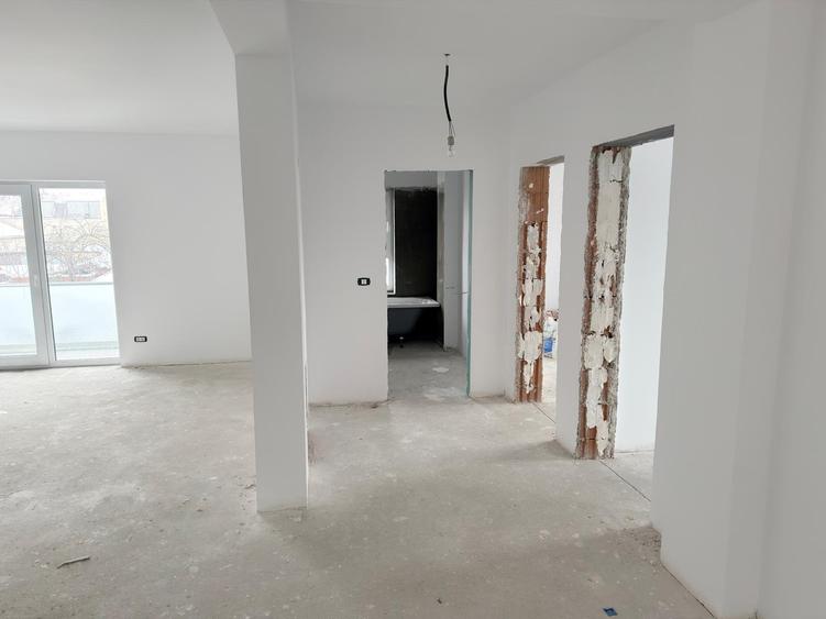 Comision 0 - Apartament 3 camere - 89mp utili - etaj 1 cu lift - 8