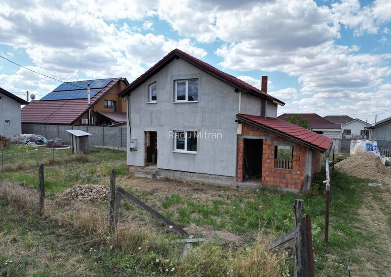 Casa la gri in Frumuseni