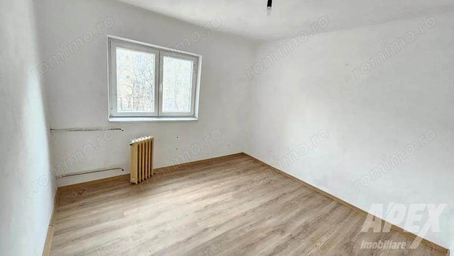 Apartament 2 camere de vanzare - 10