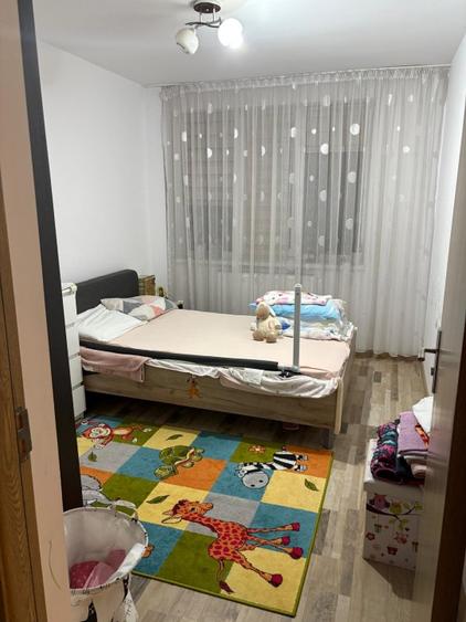 OCAZIE-FAR-3 CAMERE,CIRCULAR,PARTER - 10