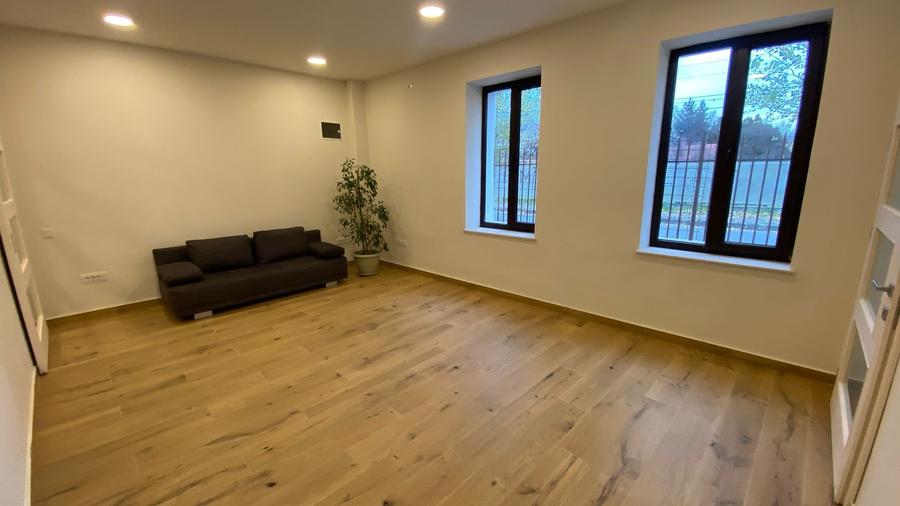 Spatiu de birou intr-o vila moderna , 2 incaperi ,42mp ,zona Parcul Feroviarilor - 1