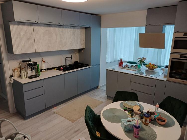 APARTAMENT 3 CAMERE cu living open SPACE. Este situat pe strada Neptun - 5