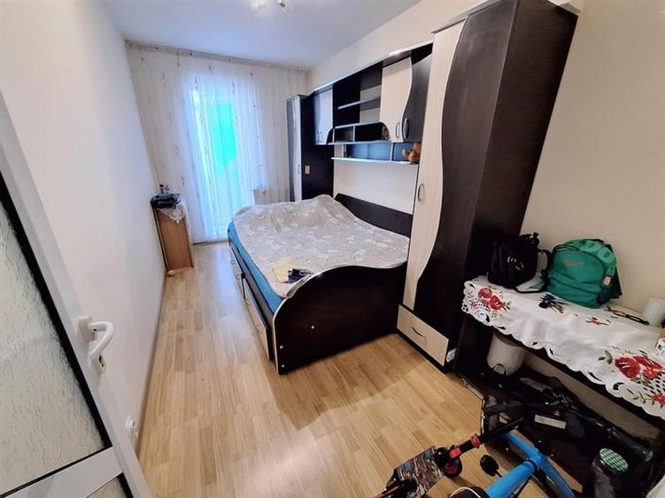 Apartament 3 camere semidecomandat  zona MIilcov - 2