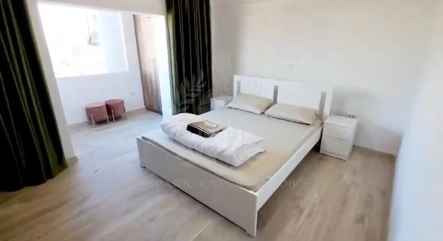 3 CAMERE //DEMOCRATIEI // 2 BAI // BALCON - 1