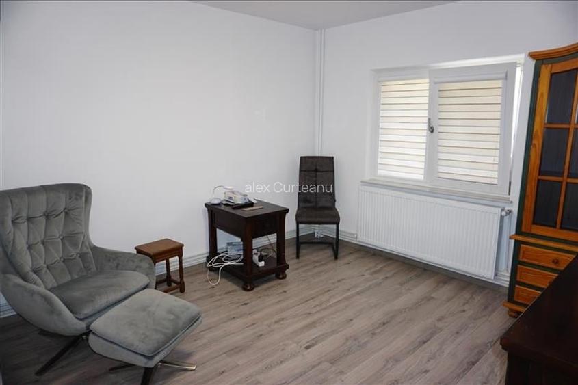 Apartament decomandat, 3 camere, complet renovat  Brazda lui Novac