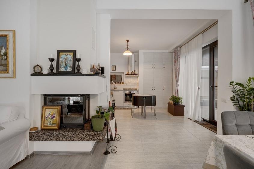 Vanzare vila moderna zona 2 Cocosi - 12