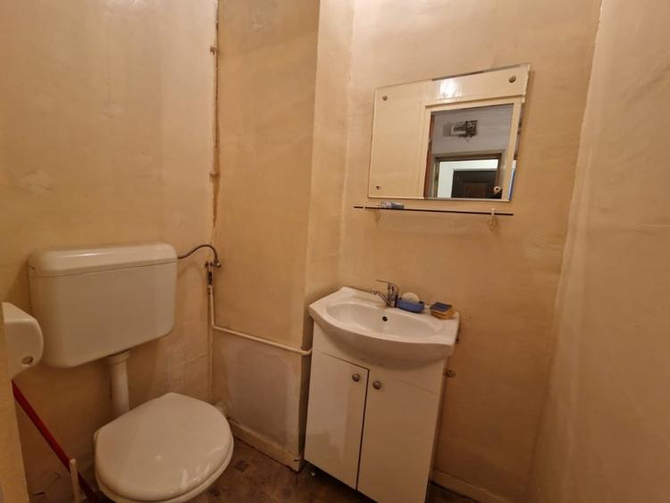 Apartament cu 4 camere decomandat în Obor