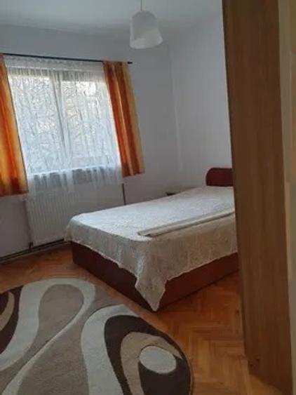 Apartament cu 4 camere, decomandat, zona Mircea Cel Batran - 1