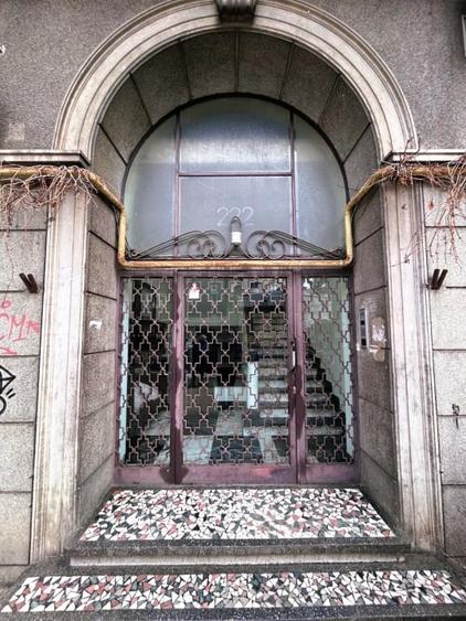 Vând apartament boem, într-un bloc ca un refren - 10