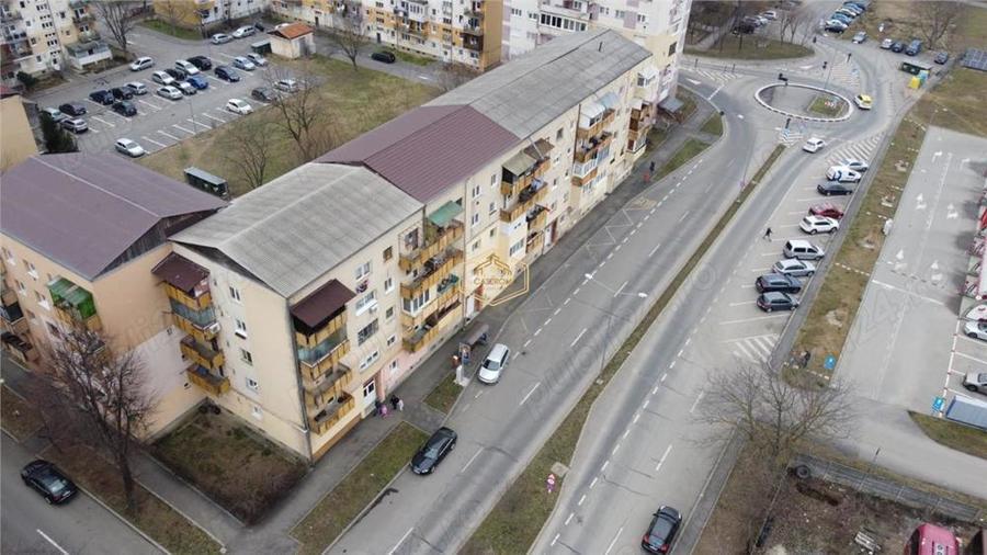 Apartament cu 2 camere decomandat | Micro 17 - 2