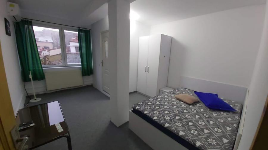 Camera de inchiriat – central Foisoru de Foc chirie 1.500 lei/luna Fara garantie - 9