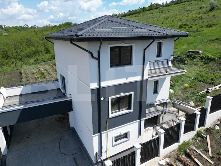 Casa cu 4 camere, Breazu-Rediu - 1