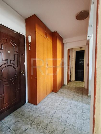 2 camere, decomandat, bloc din 1981, anvelopat-Gorjului,  Str Cetatea de Balta - 4