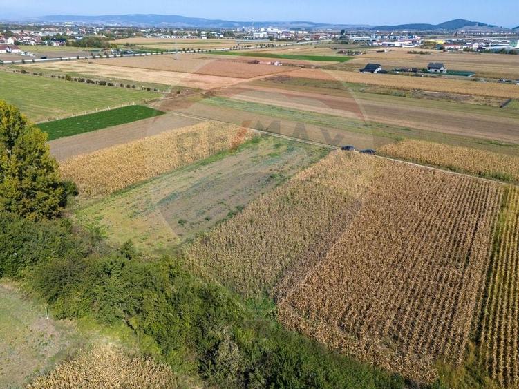 Teren agricol intravilan de 2242 mp, în Stupini