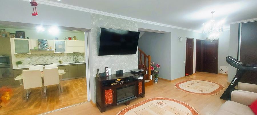 Industriilor-cartier 23 August, P+1, garaj si anexe,teren 389m.p.,comision0%. - 18