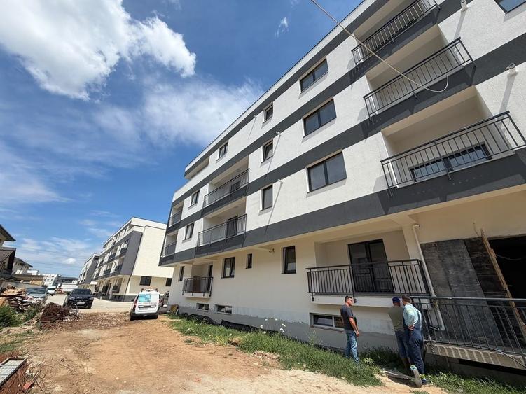 Apartament cu 2 camere decomandat în Fundeni