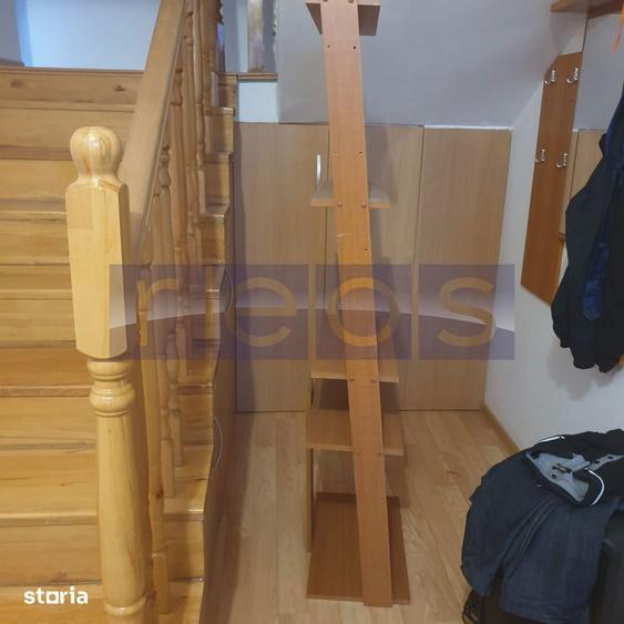 Casă cu 5 camere cu Teren 287 Mp în Sălăjan
