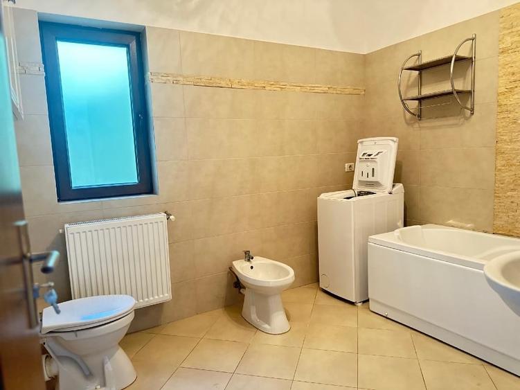 Duplex cu 3 camere cu Canalizare în Valea Adâncă