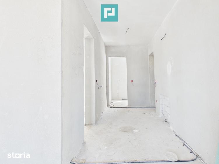 Casă cu 6 camere cu Teren 464 Mp în Pârneava