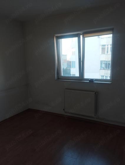 Spațiu comercial, de 40 mp, în Central