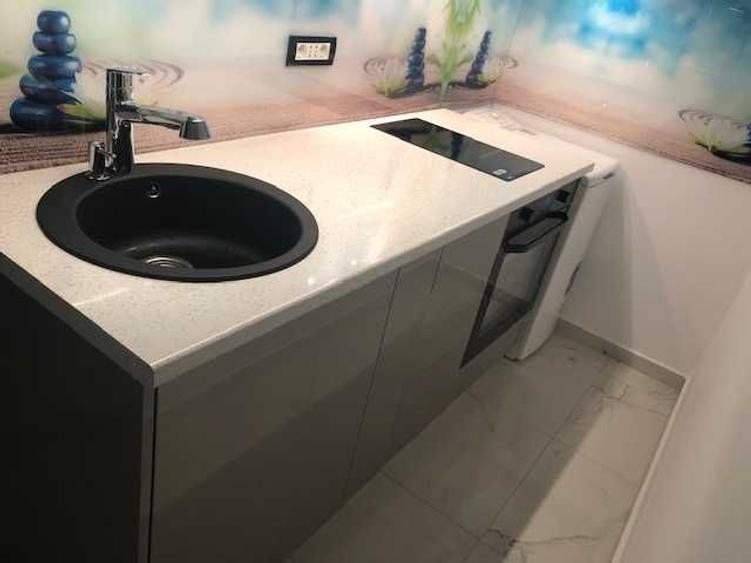 Garsonieră decomandată în Costin Georgian