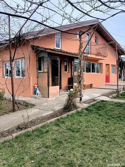 Casă cu 5 camere cu Teren 3000 Mp în Central