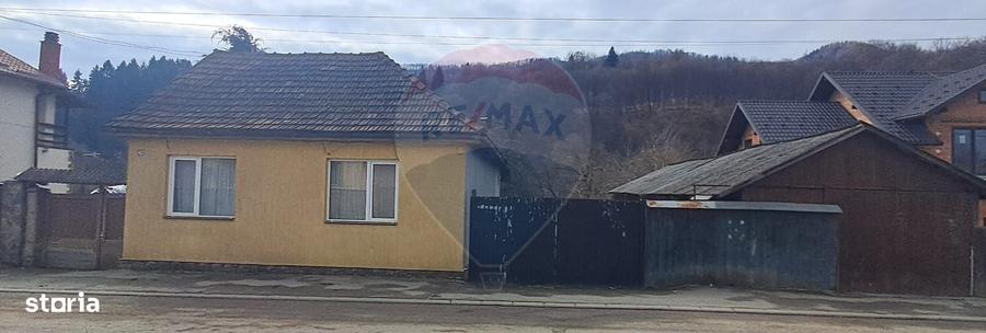 Casă cu 2 camere cu Teren 1591 Mp în Ultracentral
