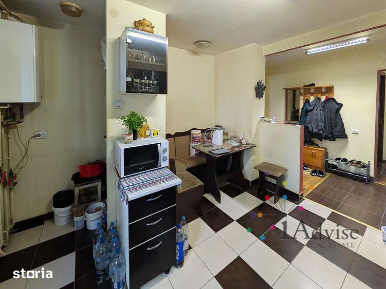 Apartament cu 3 camere decomandat în Florilor