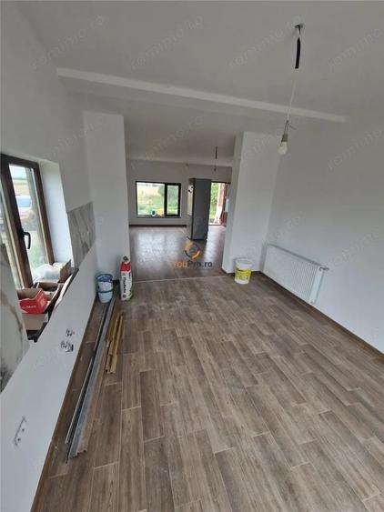 Casă cu 1 camere cu Teren 750 Mp în Dragșina