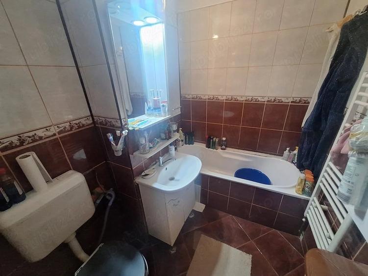 Apartament cu 3 camere decomandat în Fabric