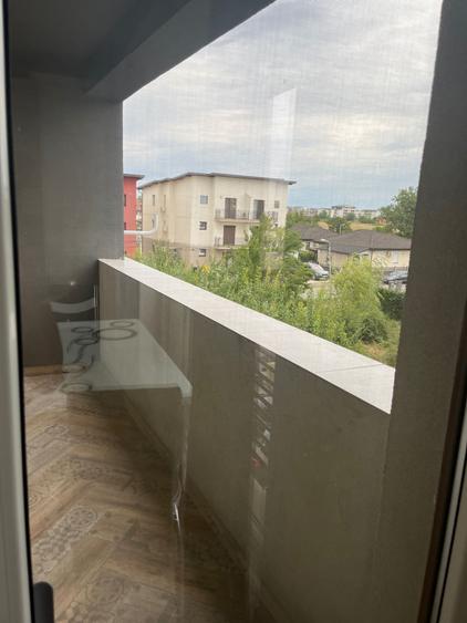 Apartament cu 3 camere decomandat în Giroc