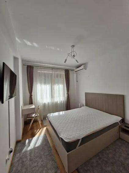 Apartament cu 3 camere decomandat, mobilat în Dristor